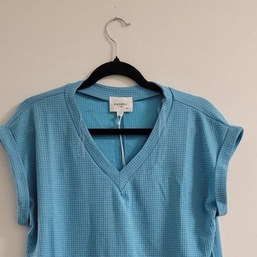 Andree by Unit aqua blue waffle knit shirt in size M